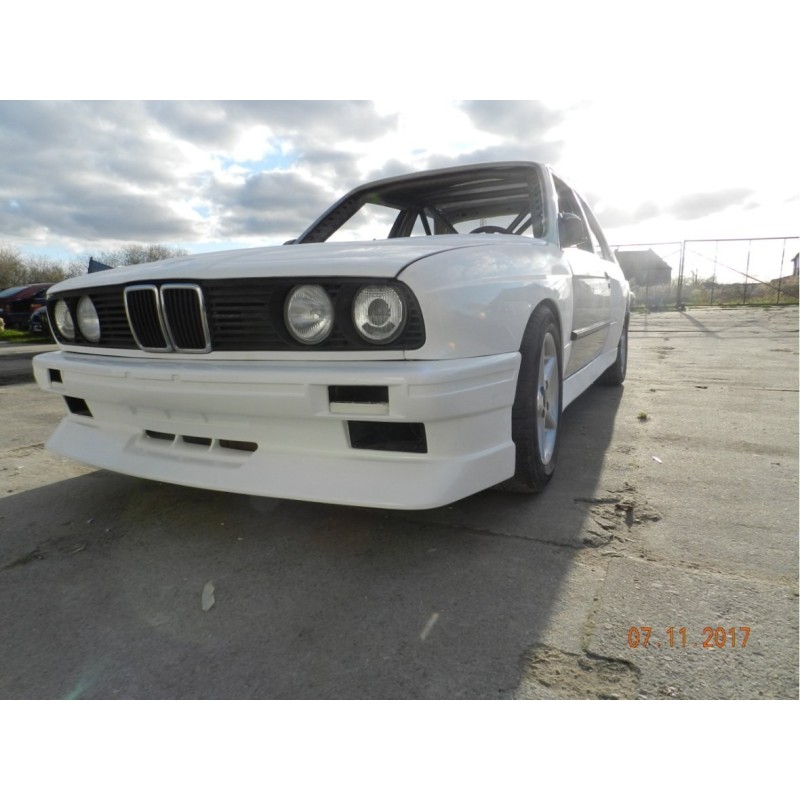 Paragolpes Delantero replica M3 e30 en fibra